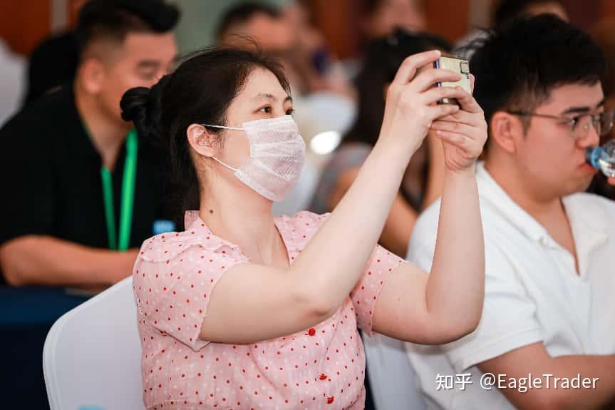 黄金现货与现货